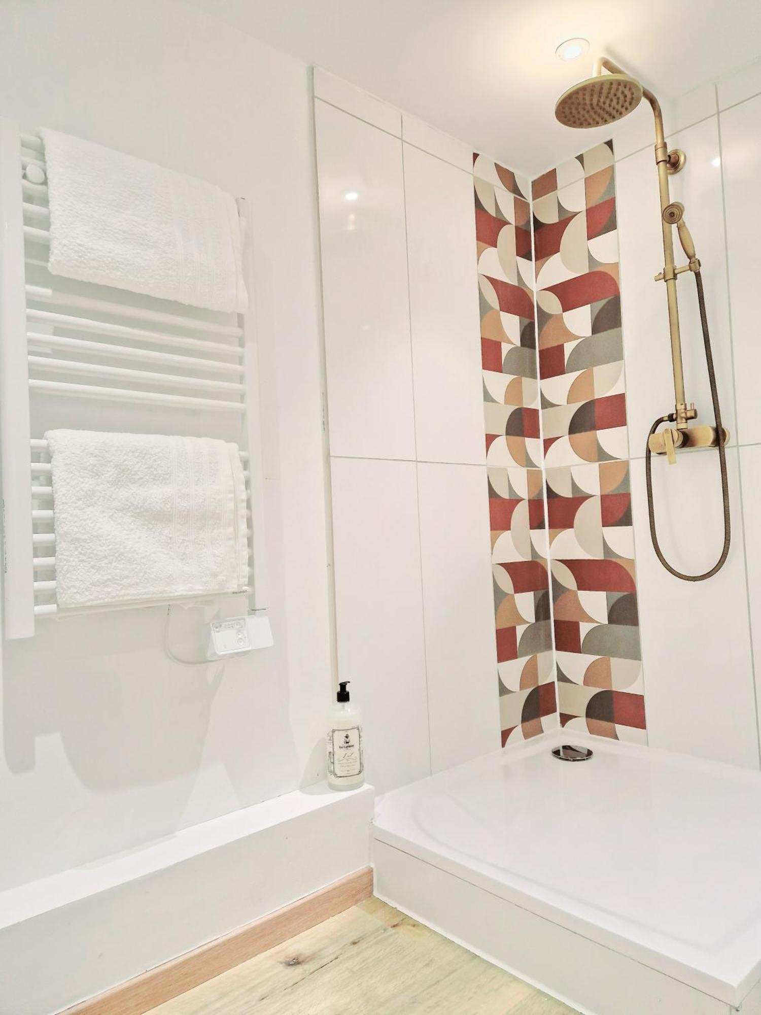 L'Elementaire, Appartement Chic Et Central Mulhouse Luaran gambar